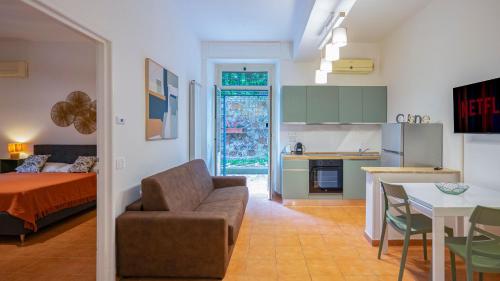 EasyTopStay - San Pietro Apartment with Courtyard, Rzym