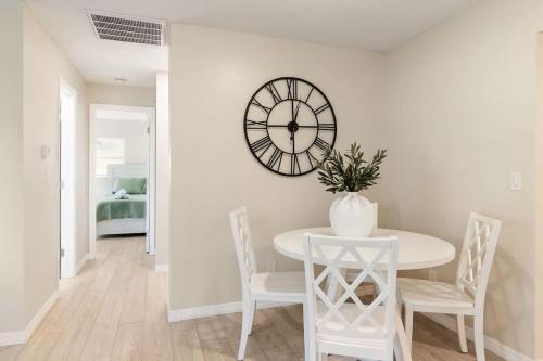 Spacious Duplex Zephyrhills #2 in 澤弗希爾斯
