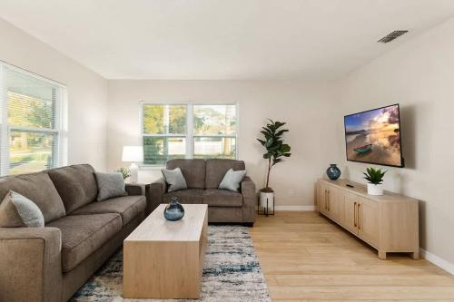 Spacious Duplex Zephyrhills #2 in 澤弗希爾斯
