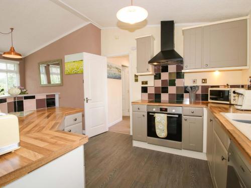 Exterior view, Dunromin in Berriew