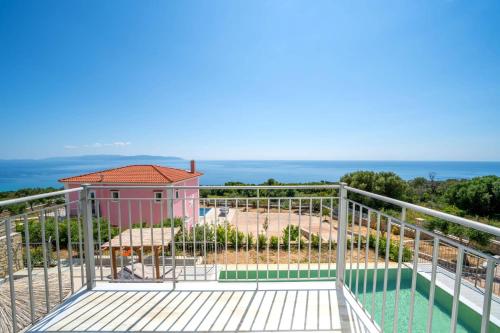 Oprema, Villa Prasino by Villa Plus in Elios Proni