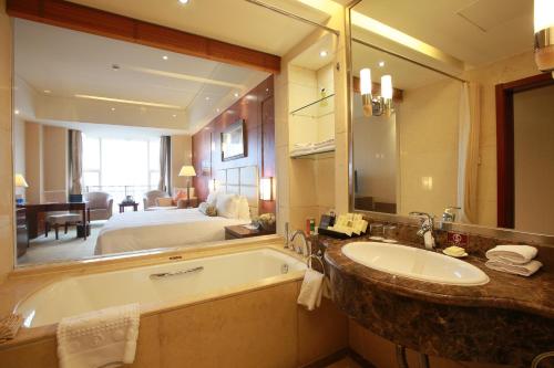 Beijing Jingyi Hotel – Beijing, NY
