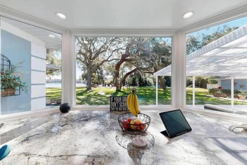 Events & Weddings Welcome! Lake View Pool Home in Saint Leo