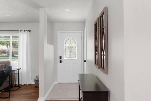 Brooksville Oasis! 3 Bedroom, Pool Home in Ridge Manor, USA