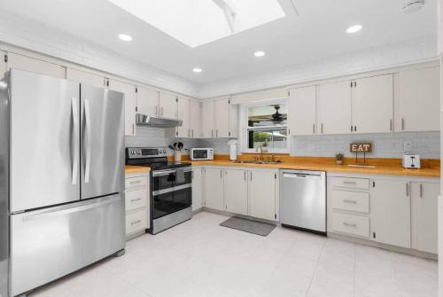 Brooksville Oasis! 3 Bedroom, Pool Home in Brooksville (FL)