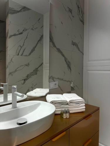 Premium Park Apartament - image 4