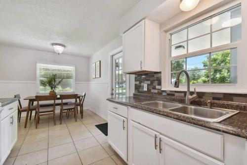 Comfortable Home in Dade City! in Dade City (FL)