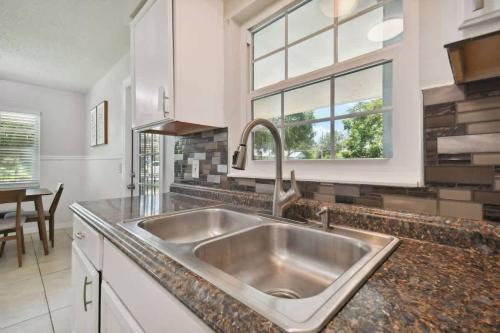 Comfortable Home in Dade City! in Dade City (FL)
