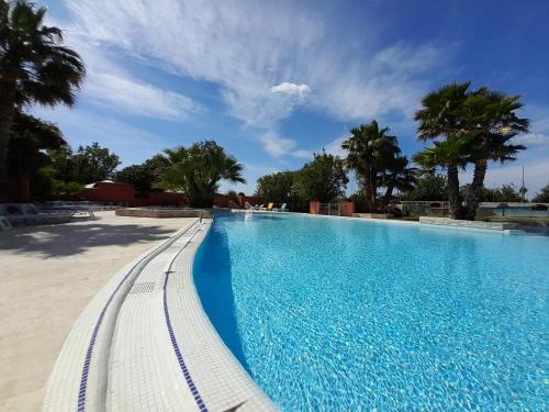 Swimming pool, Camping l'Escale Mobil'home Giana in Agde