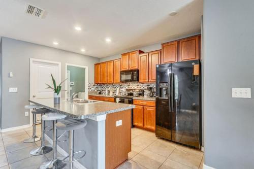 Kitchen, Relax with Pool - Beaches - Local Fun in Sun City Center (FL)