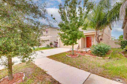 Entrance, Relax with Pool - Beaches - Local Fun in Sun City Center (FL)