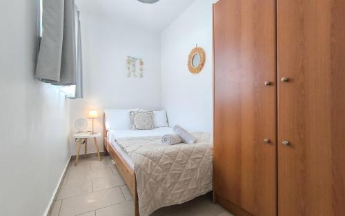 Two-Bedroom House image 6