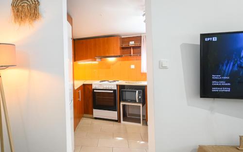 Two-Bedroom House image 2