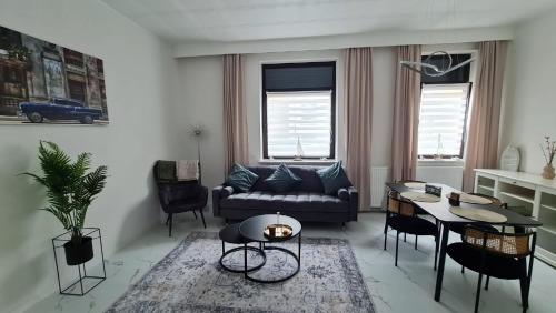 Deichliebe 2 - Modern, Zentral & Familienfreundlich - Inklusive privater Stellplatz im Parkhaus 2min zu Fuß entfernt, Bremerhaven