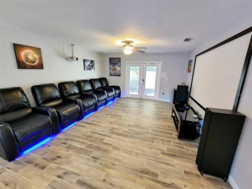 High end beds, SPA, Sauna, Pool