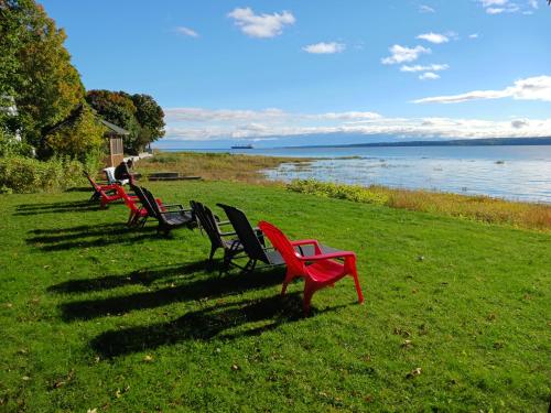 Auberge Les Blancs Moutons in Ile D`orleans (QC)