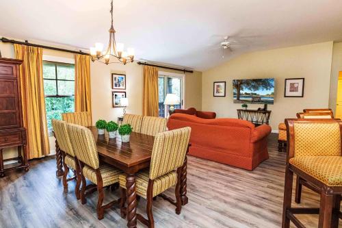 Magnificent haven - grand resort pool-spa 6309-2 in World Golf