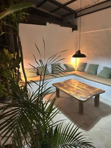 Kitchen, Pura Vida Hostel in Tamarindo