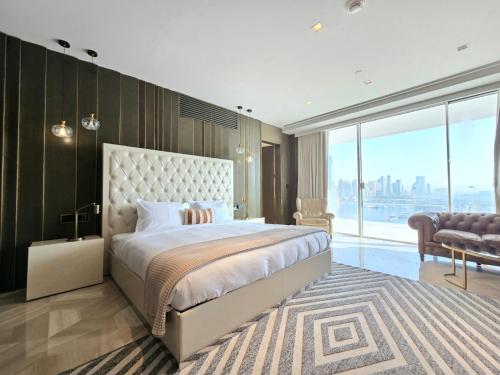 Venduras- 4BR Luxe Duplex Penthouse At Palm Private Pool, Dubai (foto 9)