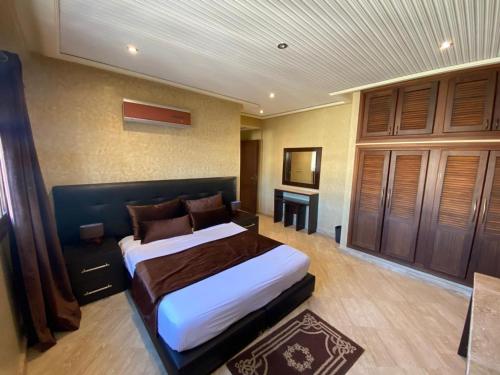 Luxurious 6 bdrms villa with pool in agadir DS62065 in Essalam