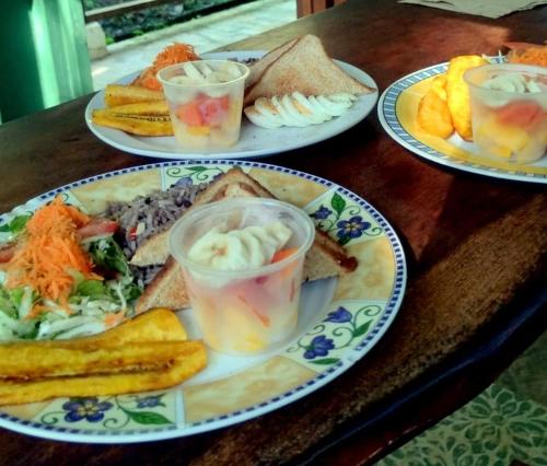 Food and beverages, Smile Jungle Hostel in Puerto Viejo de Talamanca