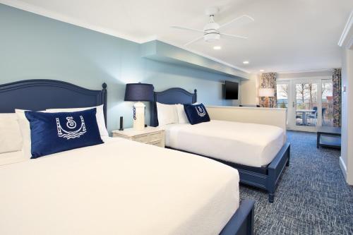 Quadruple Room with Lake View