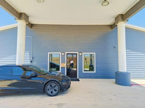 OYO Hotel Pearsall I-35 West - main image