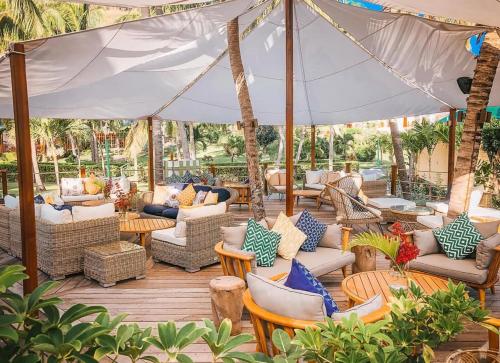 Palm house in Friendship