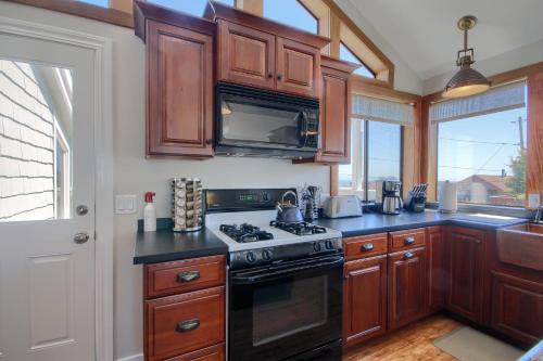 Cape Cod Charm By The Sea, Cambria (zdjęcie 6)