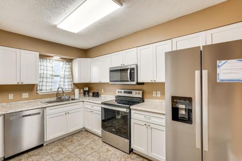 7 Mi to Dtwn Panama City Family Home with Patio in Other