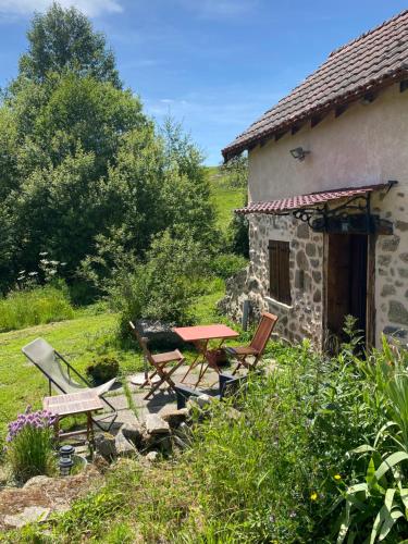 Maisonnette chaleureuse de 35m2 - Saint-Gervais-d'Auvergne