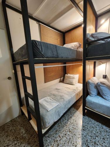 Standard Double Room with Shared Bathroom image 10