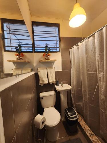 Standard Double Room with Shared Bathroom image 8