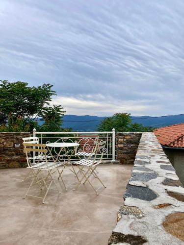 Létesítmények, Lakis' Wellhouse in Ano Poroia