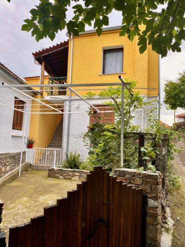 A szálláshely kívülről, Lakis' Wellhouse in Ano Poroia