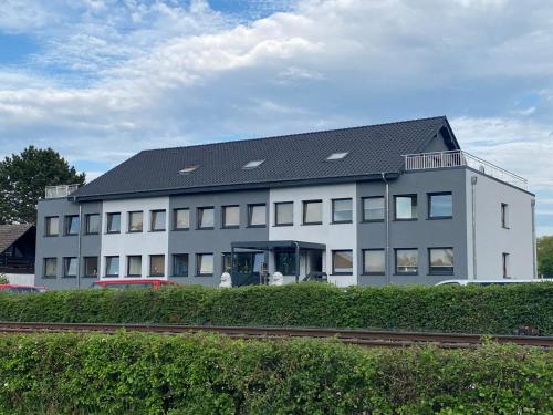 Monteurwohnung Satzvey 3.7km von Am Bach entfernt