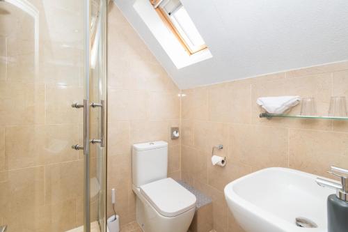 Atholl Villa Guest House - image 10