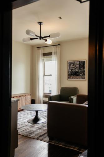 Suite image 8