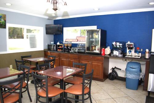 Étterem, Pilgrim Inn & Cottages in Plymouth (New Hampshire)