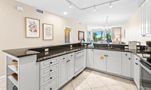 The Crescent 105 in Destin, USA