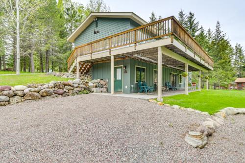 Scenic Forest Lodge Outside Glacier National Park! in 西冰河(蒙大拿州）