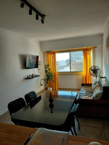One-Bedroom Apartment image 2