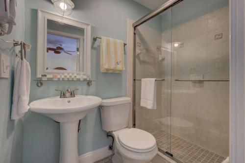 Lulu's Key House – Entire 4-Unit Complex - image 2