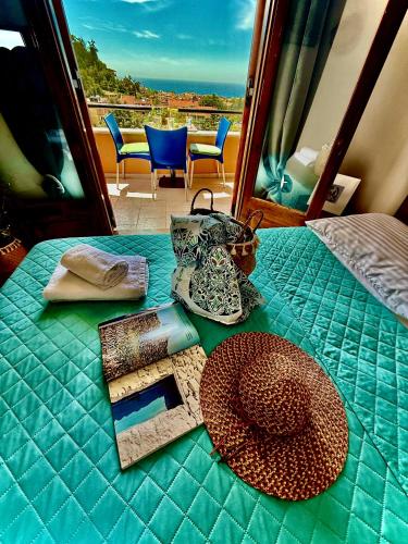 TRAVELLERS BEAUTIFUL ELEN Agios Gordios Sea 3