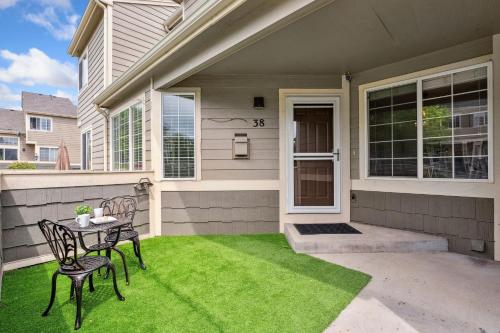 Parkside Retreat - 2 Suites, Office, Garage in Oakridge