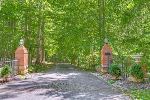 Quiet Getaway - 18 Mi to Downtown Baltimore! - image 2
