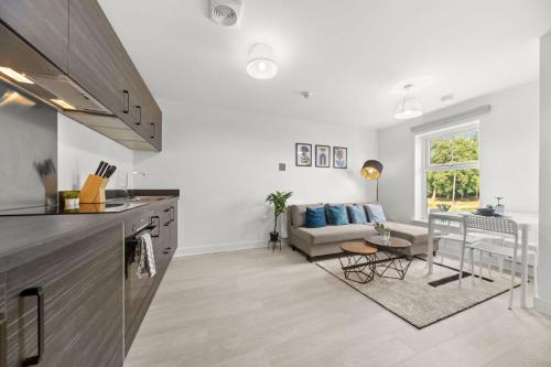 Modern 2-Bed House 10-min to Leeds City Centre, Leeds (Foto 3)