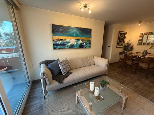 HOM I Amplio Depto 2D2B con Parking en Providencia