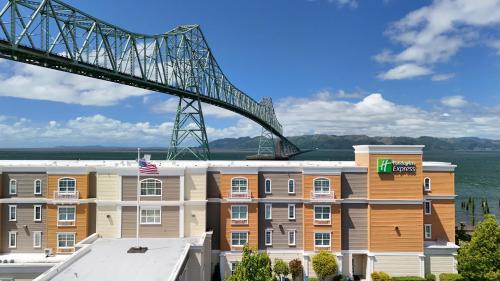 Holiday Inn Express Hotel & Suites Astoria an IHG Hotel - main image