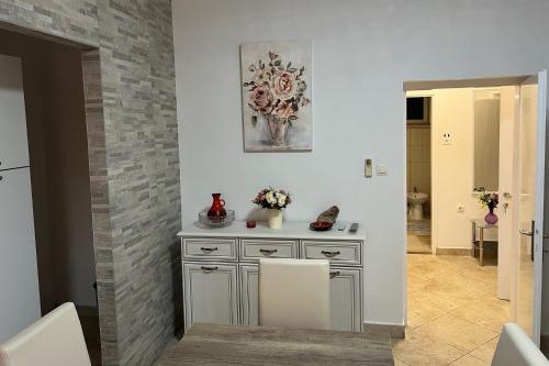 One-Bedroom Apartment with Terrace image 4